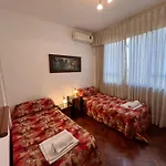 Amplio Apartamento Frente Al Teatro Colon