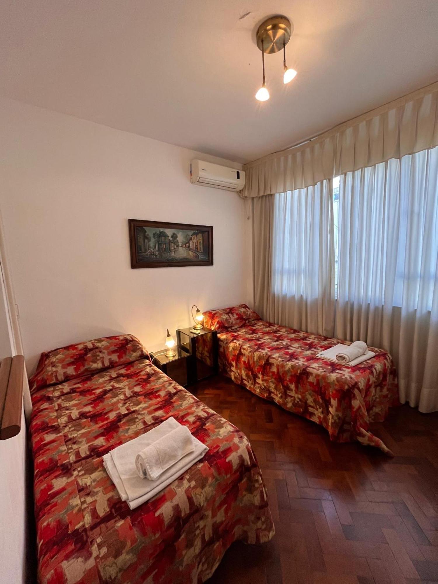 Amplio Apartamento Frente Al Teatro Colon Apartment *